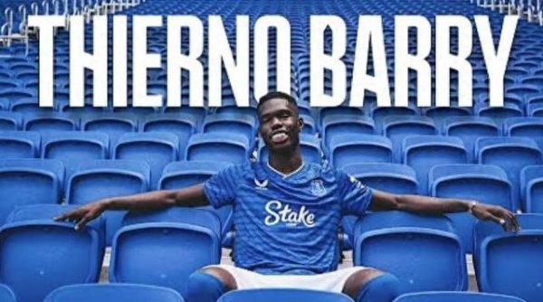 Chính thức: Everton ký tên tiền đạo 22 tuổi Barry từ Huang Qian, và được báo cáo rằng chi phí là 35 